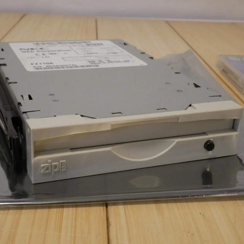 White NEC 100MB Internal FZ110-A IDE 3.5 Zip Disk Drive with‎ Disk - Tested 01